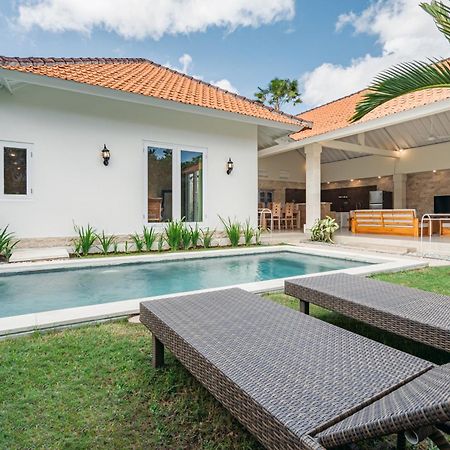 Green Garden Seminyak Villa מראה חיצוני תמונה