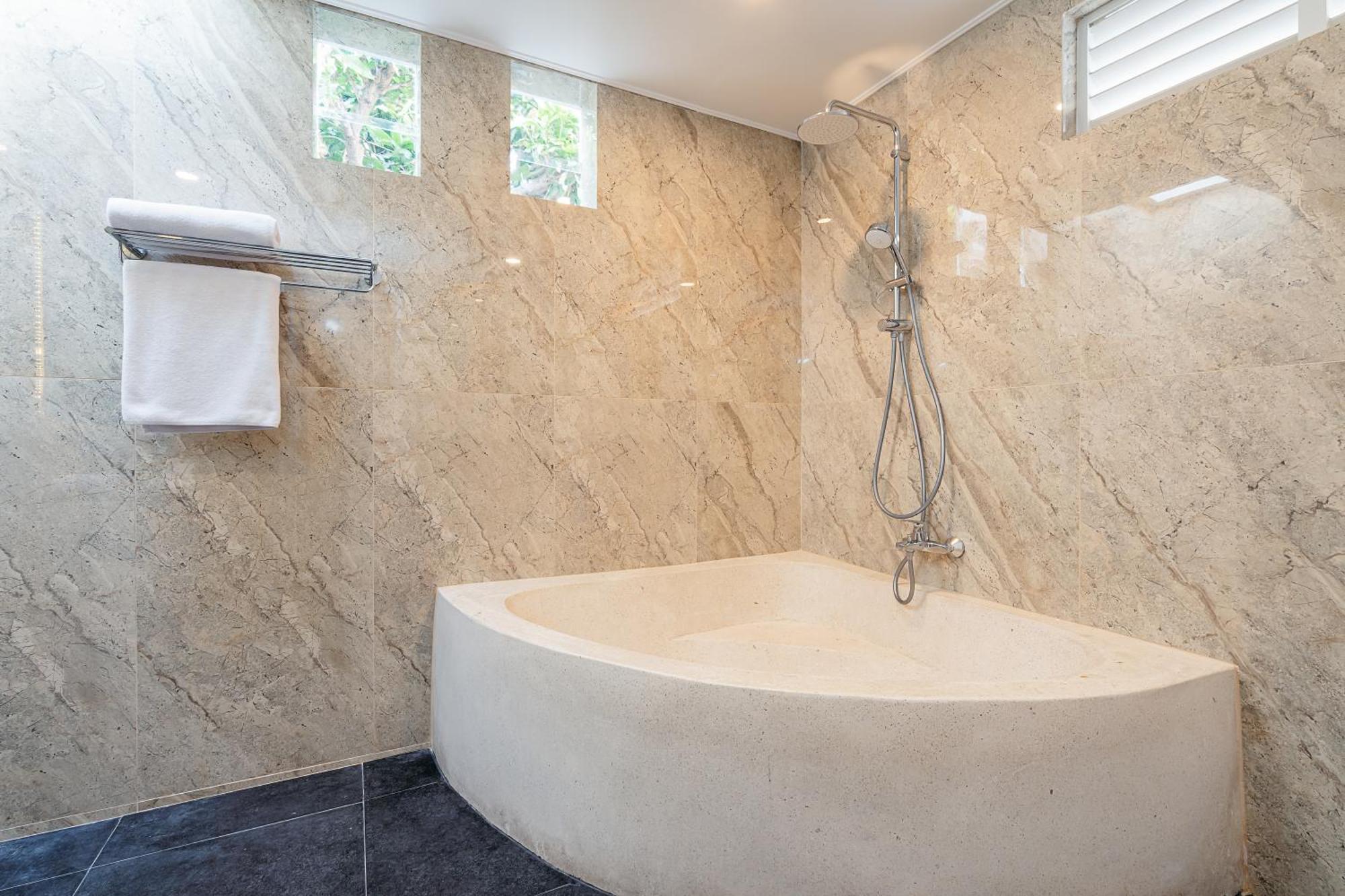 Green Garden Seminyak Villa מראה חיצוני תמונה
