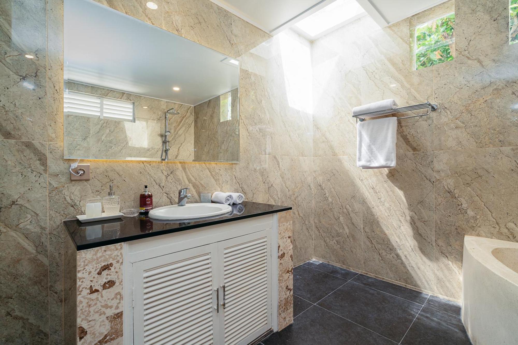 Green Garden Seminyak Villa מראה חיצוני תמונה