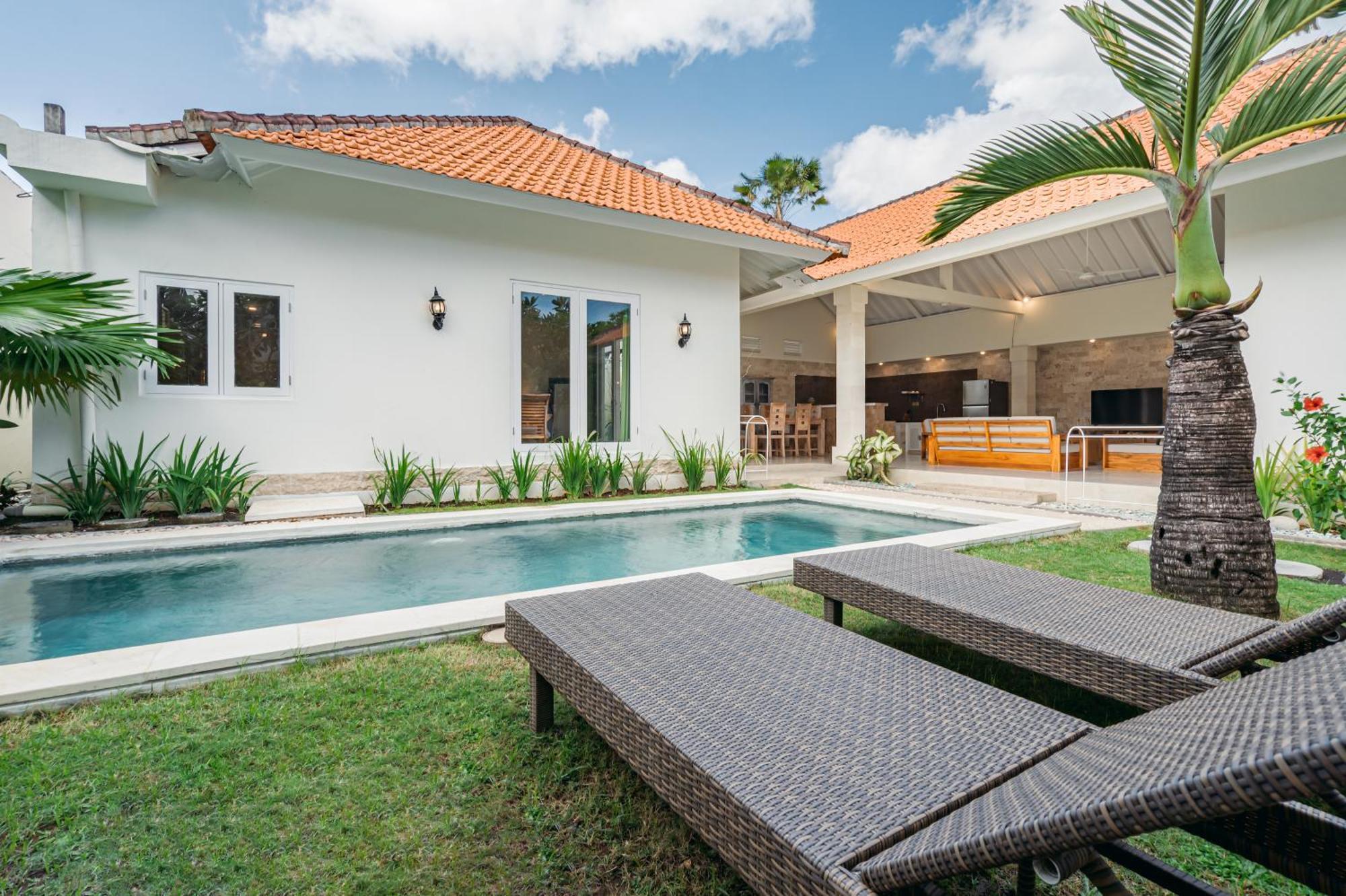 Green Garden Seminyak Villa מראה חיצוני תמונה