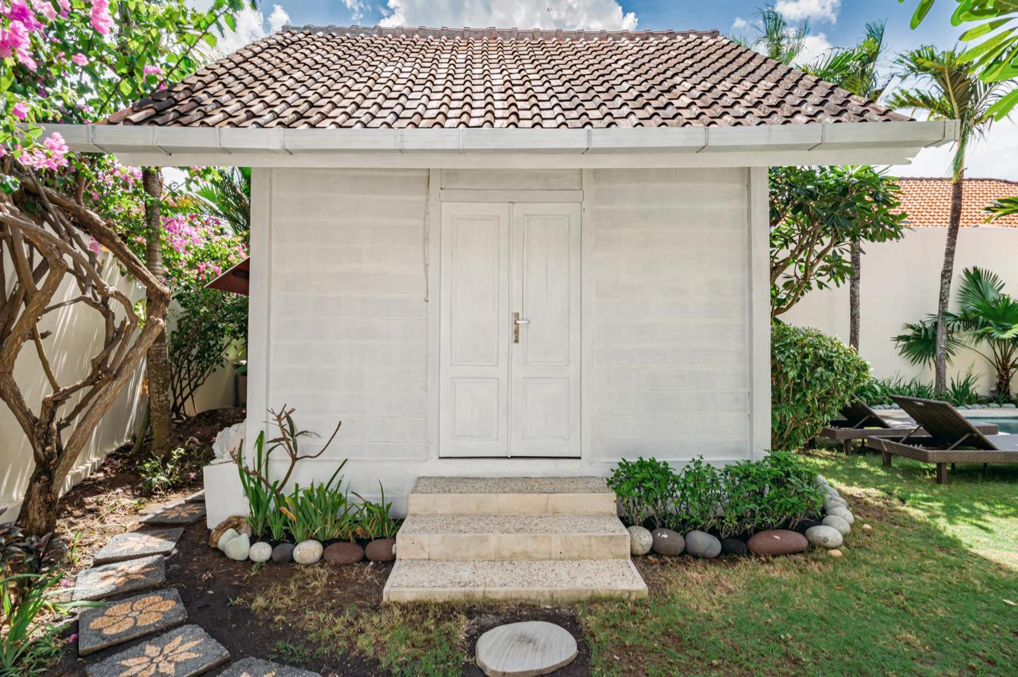 Green Garden Seminyak Villa מראה חיצוני תמונה